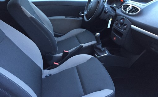 Renault Clio 1.5 DCI 70 authentique 2011 - vue 4