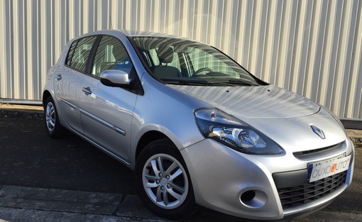 Renault Clio 1.5 DCI 90 expression 2011 - vue 2