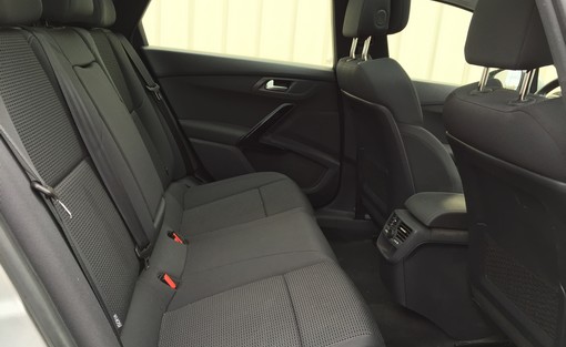 Peugeot 508 SW 1.6 115 Ch 2012 - vue 4