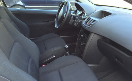 Peugeot 207 1.4 HDI 2007 - vue 4