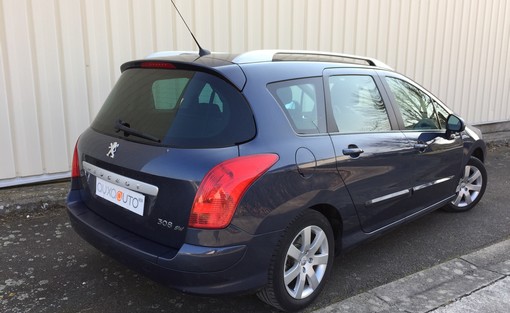 Peugeot 308 SW 1.6 HDI 110 confort 2008 - vue 2