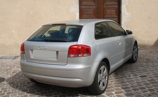 Audi Audi A3 105 Ch Ambiante 2006 - vue 2