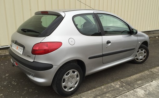 Peugeot 206+ 1.1 2000 - vue 2