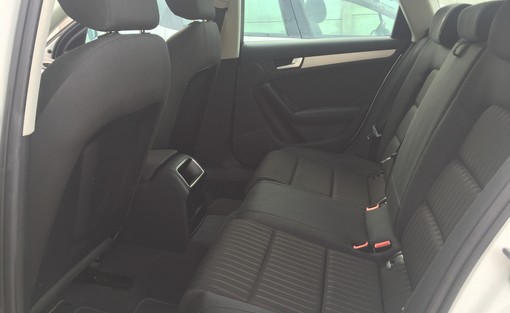 Audi Audi A4 Avant 140 ambiente 2010 - vue 7