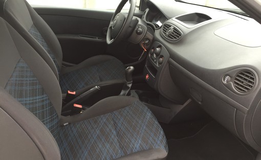 Renault Clio 1.5 DCI 70 Authentique 2008 - vue 4