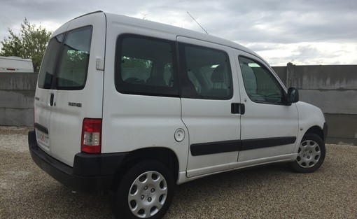 Peugeot Partner 1.6 HDI 75 2007 - vue 4
