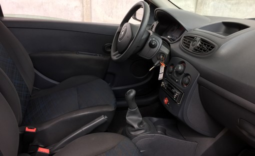 Renault Clio 1.5 DCI 75 authentique 2008 - vue 4