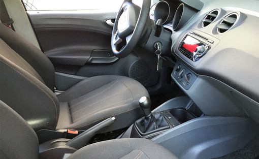 SEAT Seat Ibiza 2012 - vue 4