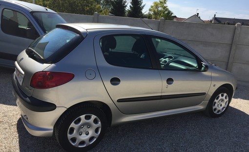 Peugeot 206 1.4 HDI 2008 - vue 3