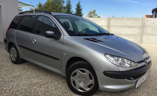 Peugeot 206 SW 1.4 HDI 70 Ch 2003 - vue 5
