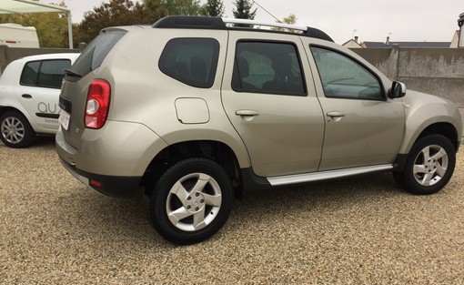 Dacia Duster 1.5 90 4 x 2 2011 - vue 2