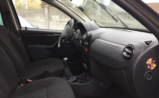 Dacia Duster 1.5 90 4 x 2 2011 - vue 4