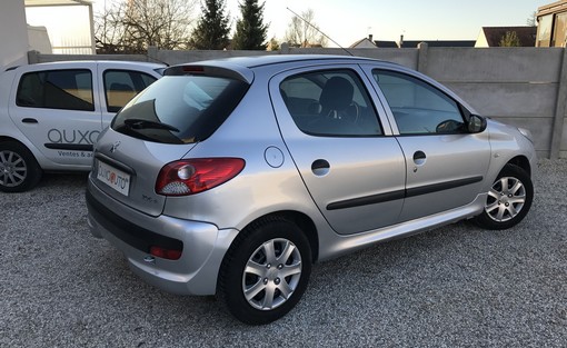 Peugeot 206+ 1.1 2012 - vue 2