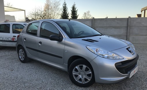 Peugeot 206+ 1.1 2012 - vue 3