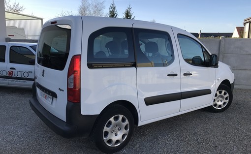 Peugeot Partner 1.6 HDI 75 2011 - vue 2