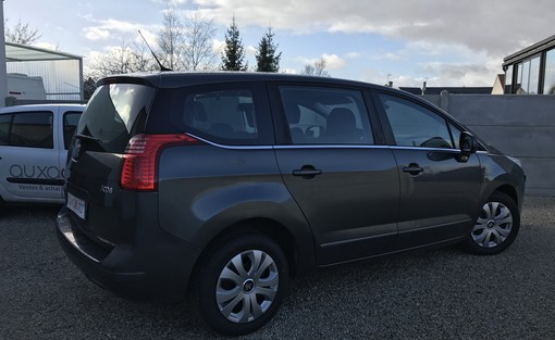 Peugeot 5008 1.6 HDI 112 Ch 7 Palces confort 2012 - vue 6