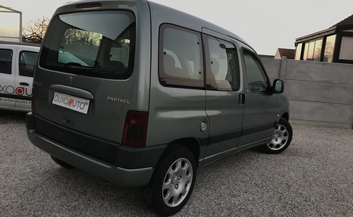 Peugeot Partner 2.0 HDI 90 2005 - vue 3
