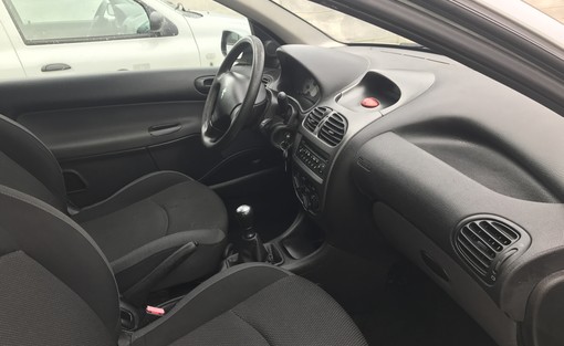 Peugeot 206 1.4 HDI 2007 - vue 4