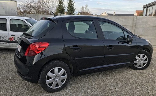 Peugeot 207 1.4 HDI Pack 2006 - vue 2