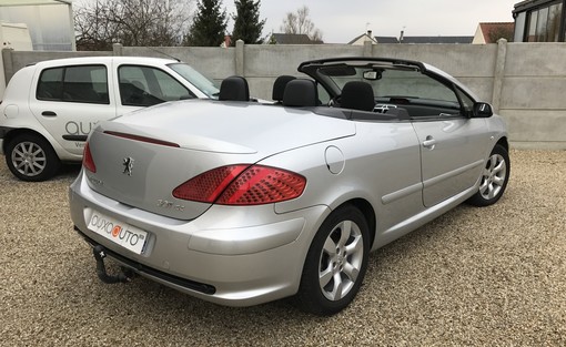 Peugeot 307 Cc 2.0 HDI 136 2008 - vue 3