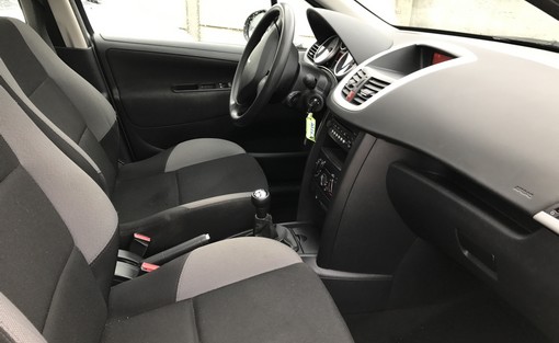 Peugeot 207 SW 1.4 2009 - vue 4
