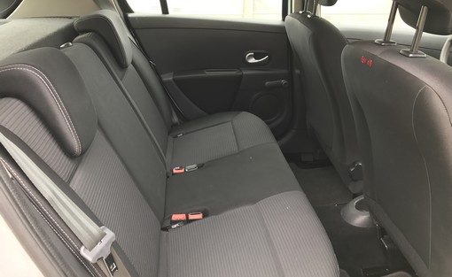 Renault Clio 1.5 DCI 90 Ch 90g 2012 - vue 5