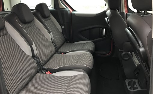 Peugeot Partner 1.6 HDI 112 outdoor 2011 - vue 4