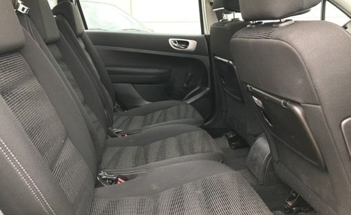 Peugeot 307 SW 1.6 HDI 90 2008 - vue 5