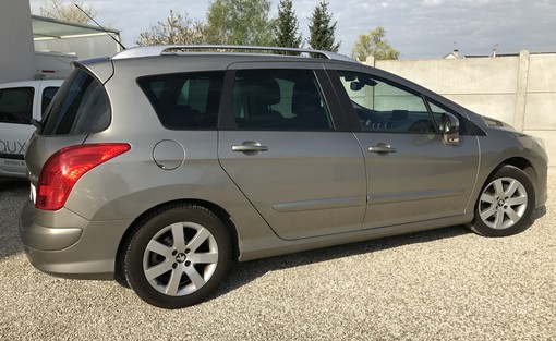Peugeot 308 SW 1.6 HDI 92 Ch active 2011 - vue 3