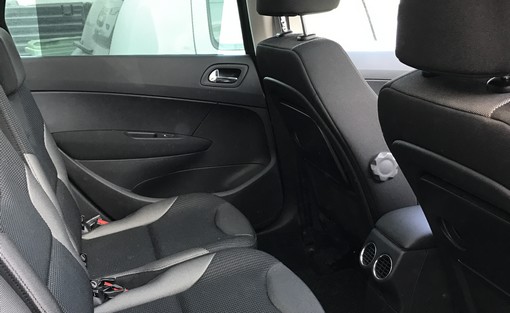Peugeot 308 SW 1.6 HDI 92 Ch active 2011 - vue 5