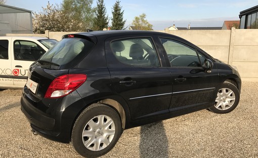 Peugeot 207 1.4 95 Ch 16V sporty 2010 - vue 3