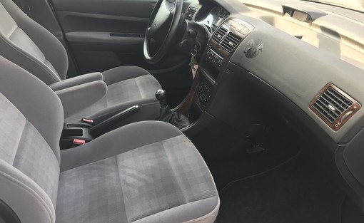 Peugeot 307 1.6 HDI 110 2005 - vue 3