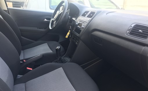 Volkswagen Polo 1.6 TDI 90 trend bluemotion 2011 - vue 4