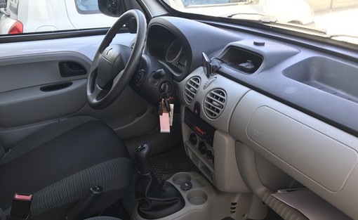Renault Kangoo 1.5 DCI 2008 - vue 3