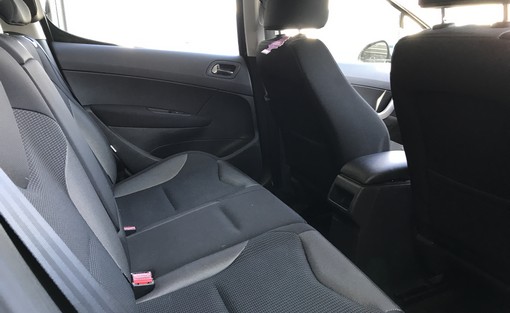 Peugeot 308 1.6 HDI 92 Ch active 2011 - vue 5