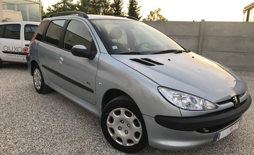 Peugeot 206 SW 1.1 xline 60ch 2005 - vue 2