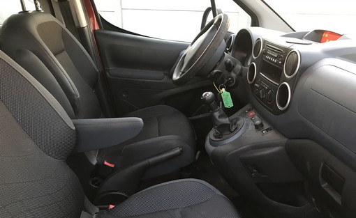 Peugeot Partner Tepee 1.6 HDI 75 2012 - vue 4