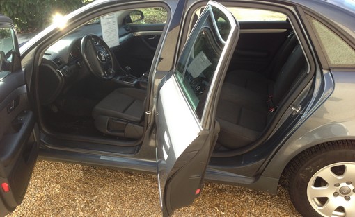 Audi Audi A4 130 Ch TDI 2003 - vue 8