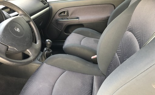 Renault Clio 1.2 2002 - vue 4