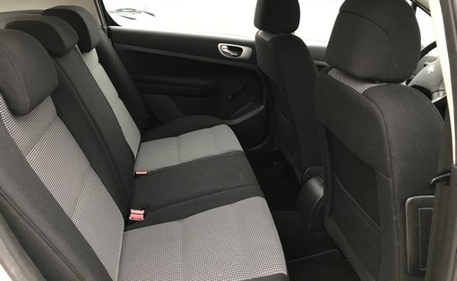 Peugeot 307 1.4 90 2005 - vue 5