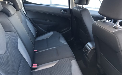 Peugeot 308 1.6 HDI 90 2009 - vue 5