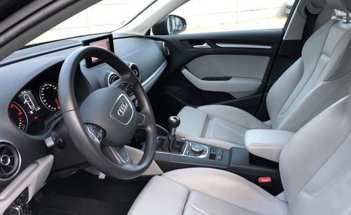 Audi A3 Sportback 2.0 TDI 136 attraction 2013 - vue 6