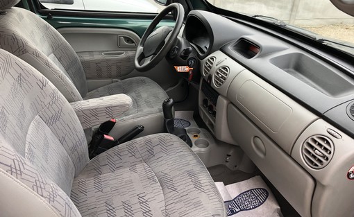 Renault Kangoo 1.5 DCI 85 Ch pack 2006 - vue 4