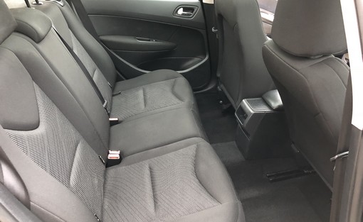 Peugeot 308 SW 1.6 HDI 92 2013 - vue 5