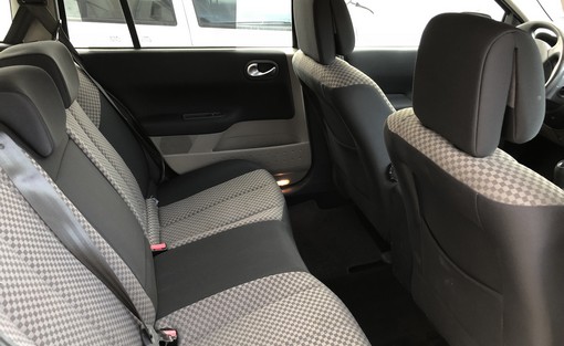 Renault Megane Estate 1.5 85 Ch 2005 - vue 4