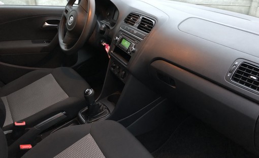 Volkswagen Polo 1.6 90ch TDI trendline 2013 - vue 4