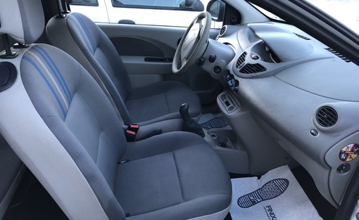 Renault Twingo 1.5 DCI 70 2008 - vue 4