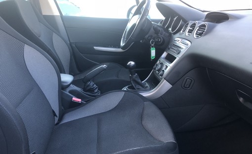 Peugeot 308 1.6 150 Ch Thp premium 2007 - vue 4