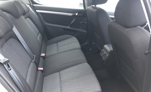 Peugeot 407 1.6 HDI 110 2010 - vue 5