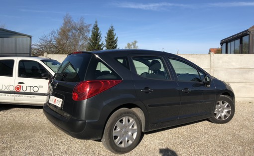 Peugeot 207 SW 1.4 95 Ch 2010 - vue 2
